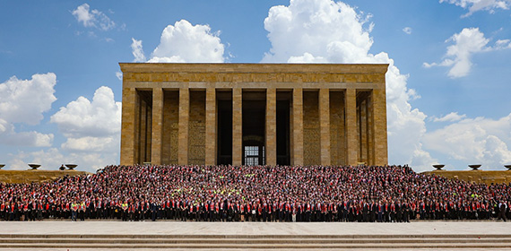 Koç Holding'in 100.Yılı kapsamında Anıtkabir'i Ziyaret Ettik